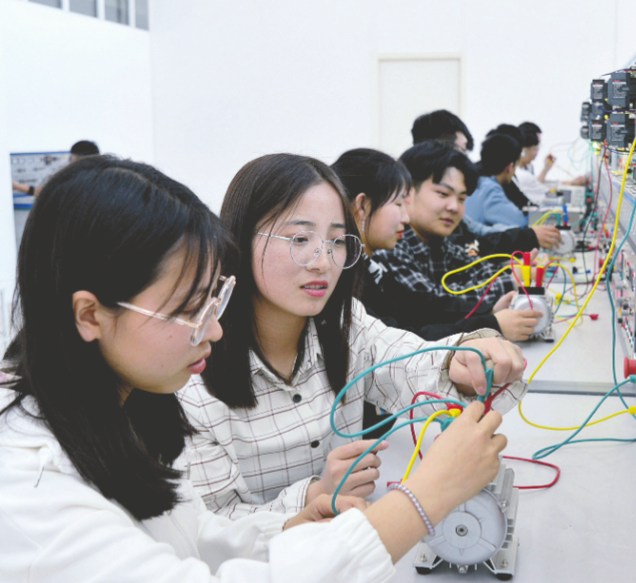 资源上的简略叠加更是对工作教育展开新